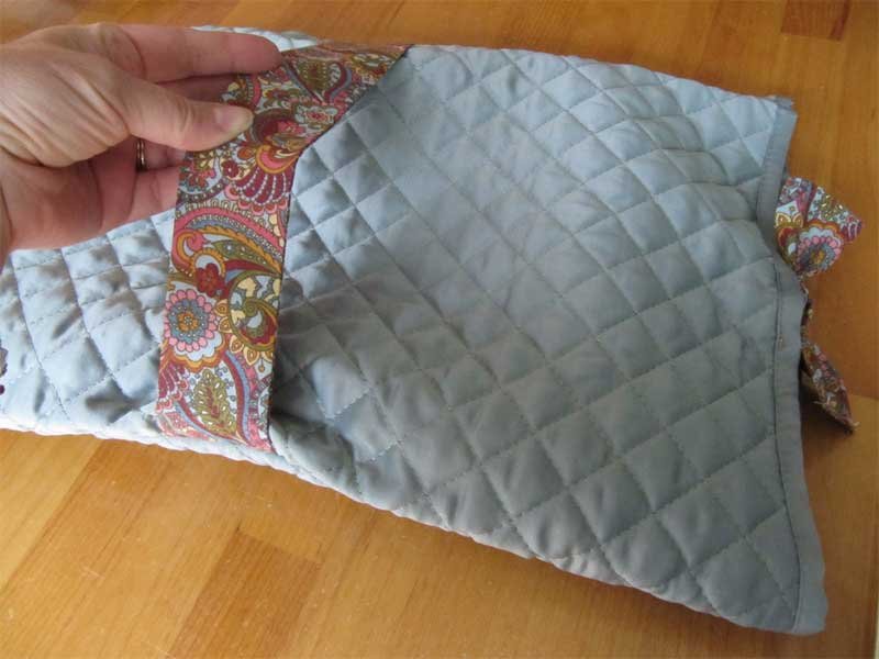Placemat Casserole Carrier - Free Sewing Tutorial