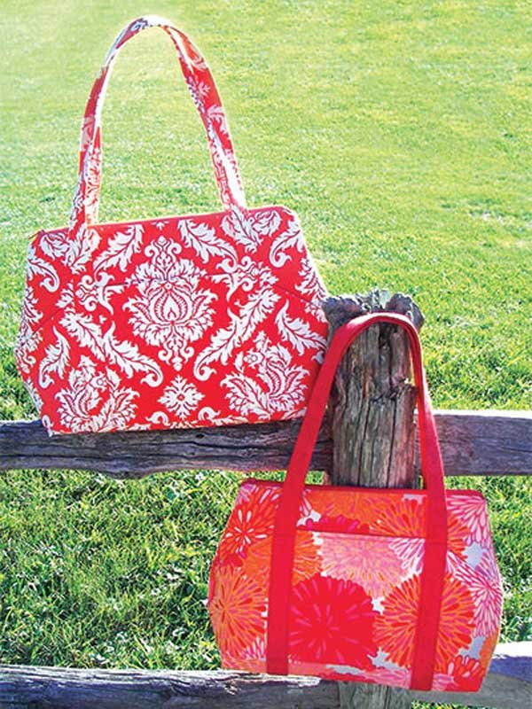 This large stylish bag has a sleek look combined with lots of pockets and lots of space inside.