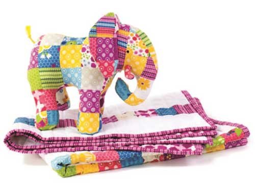This patchwork elephant and coordinating baby quilt make an adorable set for a new baby’s nursery.